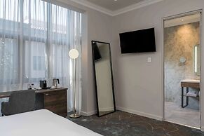 Radisson Hotel and Convention Centre OR Tambo Airport