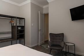 Radisson Hotel and Convention Centre OR Tambo Airport