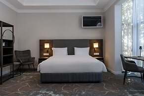 Radisson Hotel and Convention Centre OR Tambo Airport