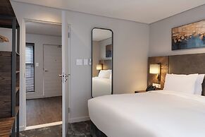 Radisson Hotel and Convention Centre OR Tambo Airport
