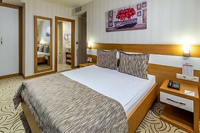 Dies Hotel