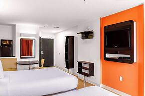 Motel 6 Swift Current, SK
