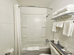 Canadian Motor Inn