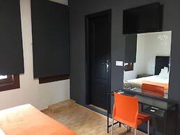 KUBIK Hotel