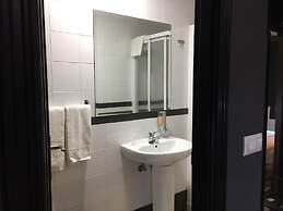 KUBIK Hotel