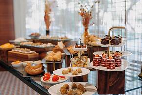 Renaissance Izmir Hotel