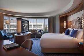 Renaissance Izmir Hotel