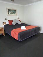 Aston Hill Motor Lodge