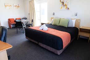 Aston Hill Motor Lodge