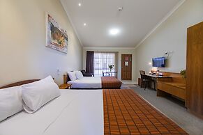 Roma Explorers Inn