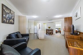 Roma Explorers Inn