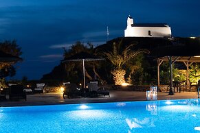 Porto Kea Suites
