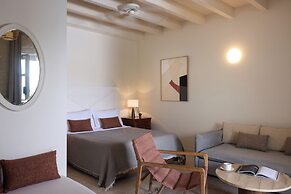 Porto Kea Suites