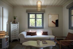 Porto Kea Suites