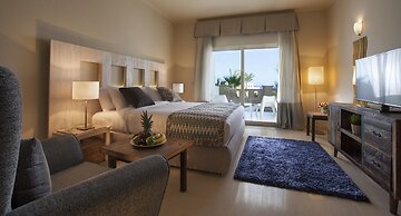Azzurra Sahl Hasheesh
