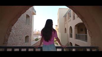 Azzurra Sahl Hasheesh