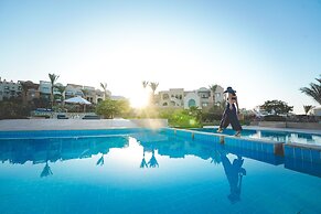 Azzurra Sahl Hasheesh