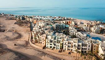 Azzurra Sahl Hasheesh