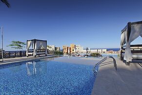 Azzurra Sahl Hasheesh