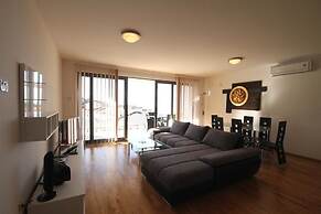 Blue Horizon Apartments