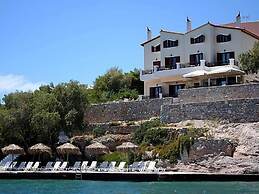 Hotel Kekrifalia