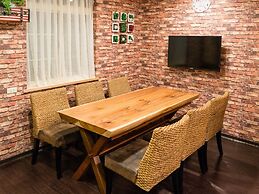 E House Hotel