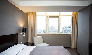 E House Hotel