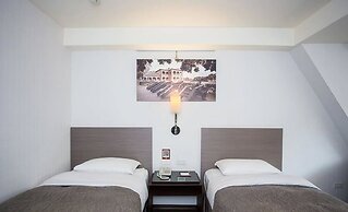 E House Hotel