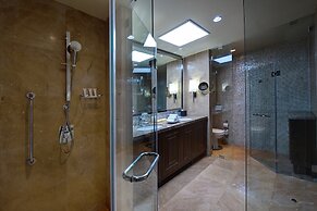 Crowne Plaza Duqm by IHG
