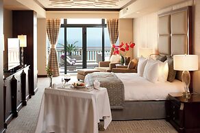 Crowne Plaza Duqm by IHG