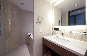 Crowne Plaza Duqm by IHG