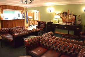 Caisleain Oir Hotel