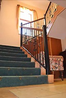 Caisleain Oir Hotel