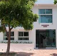 Golden House Hotel