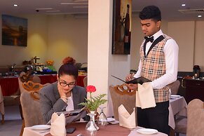 JUFFAIR GATE HOTEL
