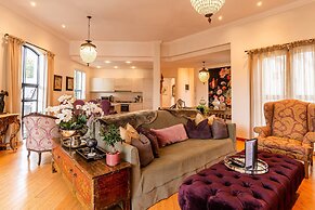 The Ivy Apartments