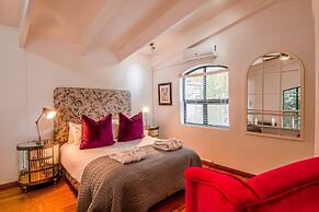 The Ivy Apartments