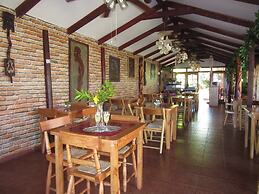Mataveri Inn