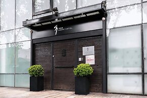 1828 Smart Hotel