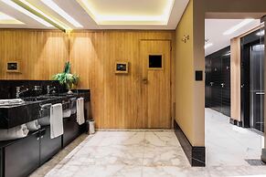 1828 Smart Hotel