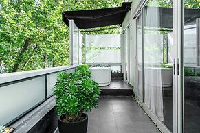 1828 Smart Hotel