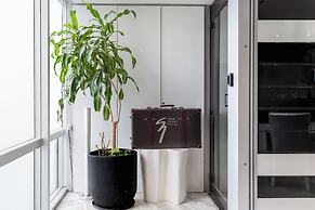 1828 Smart Hotel
