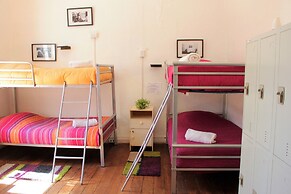 Casa Volante Hostal - Hostel