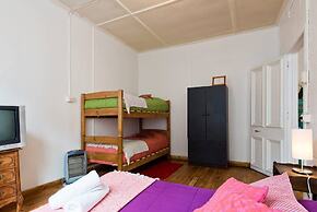 Casa Volante Hostal - Hostel