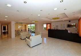 Golden Rose Suites