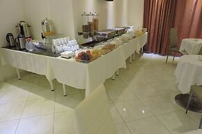 Golden Rose Suites