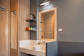 iCheck inn Gems Center Silom