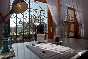 Hich Hotel Konya
