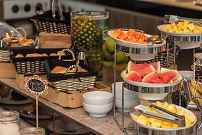 Hampton By Hilton Cartagena