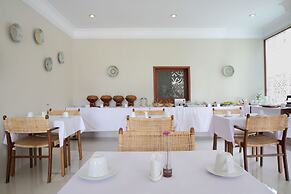Seminyak Lagoon All Suites Hotel